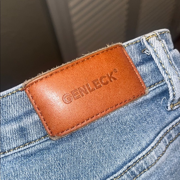 Faded Blue Denim Shorts NEEDS AN IRON (: - Picture 9 of 9